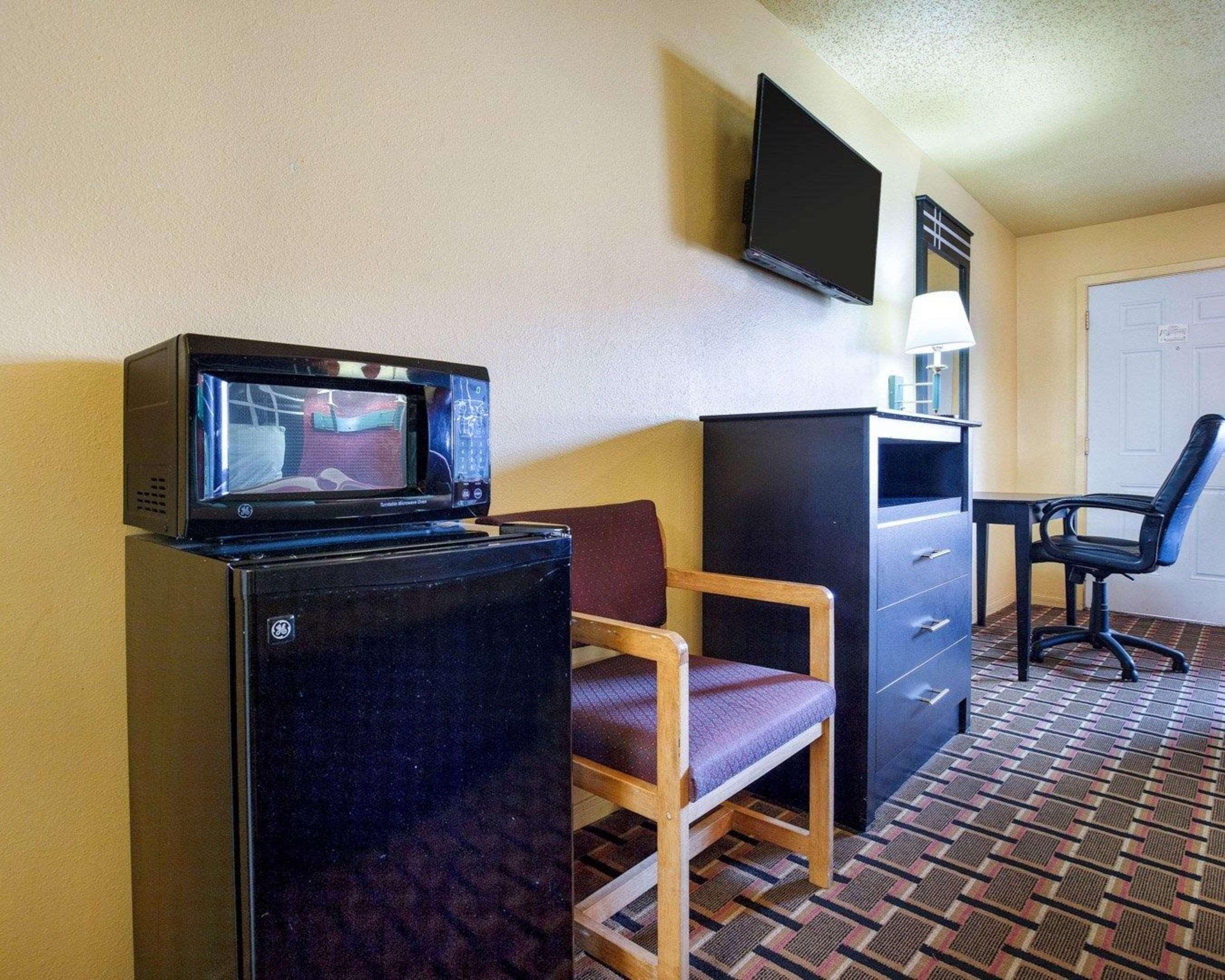 Econo Lodge Houston Brookhollow Exterior foto