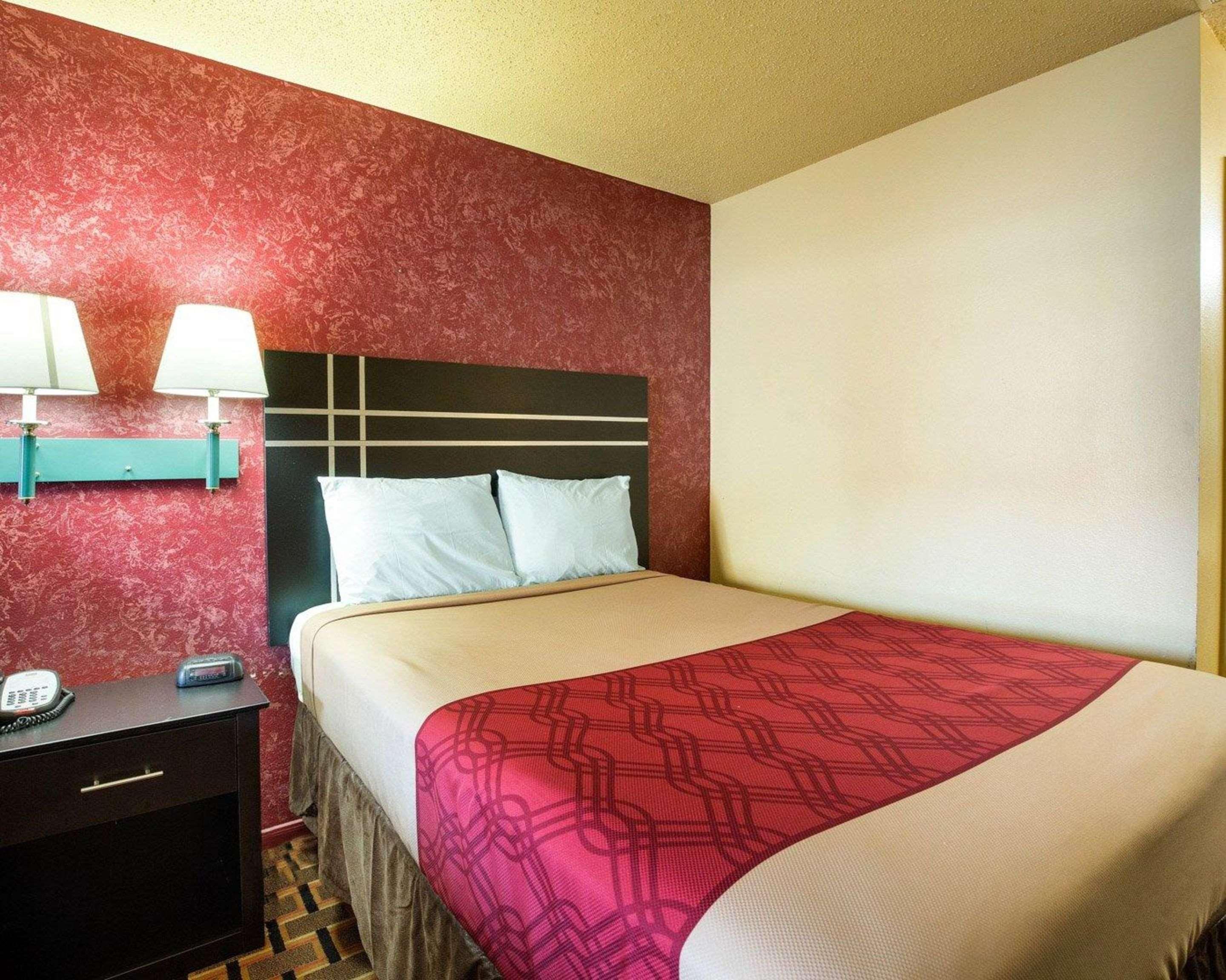 Econo Lodge Houston Brookhollow Exterior foto